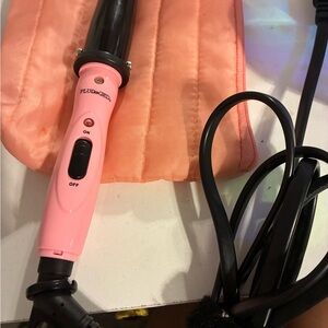 Plugg Pink Hair Curling Wand